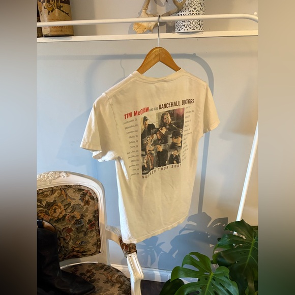 Y2K Vintage Tim McGraw 2005 Tour Tee - Picture 4 of 5